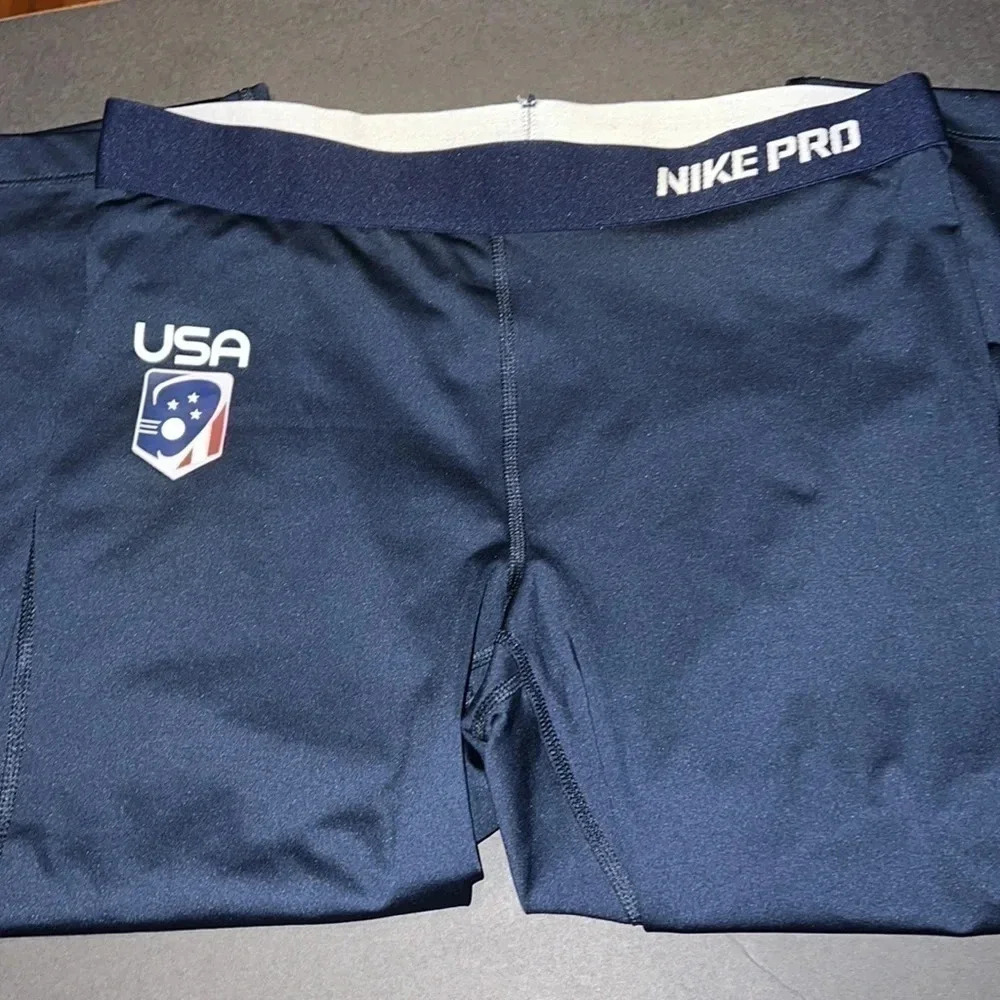 Nike Pro Capri Workout Size M - Picture 4 of 5